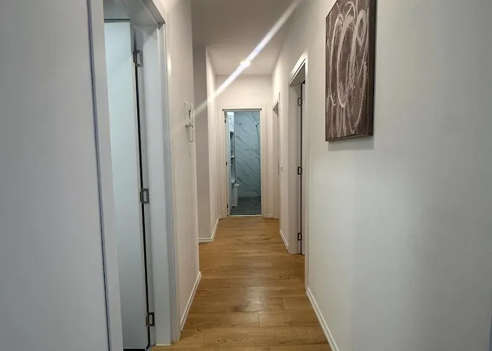 Stylish 3bed Quiet Area Univers 公寓