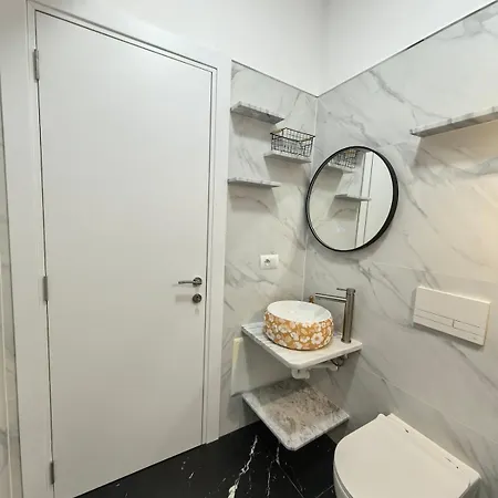 Stylish 3bed Quiet Area Univers דירה *