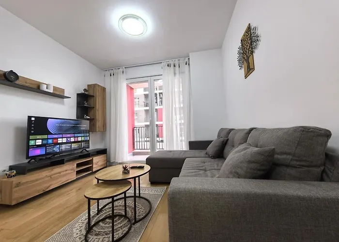 Stylish 3bed Quiet Area Univers Laknas